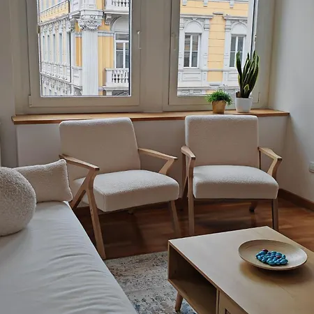 Jonathan Luxury Per 10 * Trieste