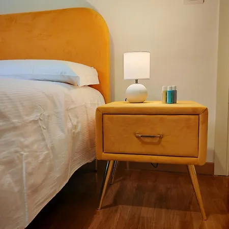 Jonathan Luxury Per 10 * ترييستي