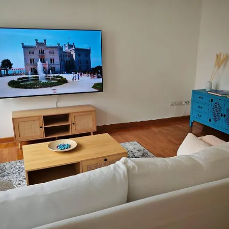 Apartment Jonathan Luxury Per 10