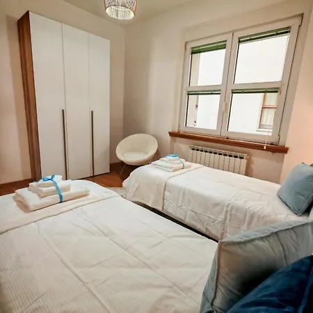 Jonathan Luxury Per 10 Apartment *