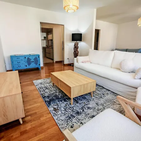 Jonathan Luxury Per 10 *