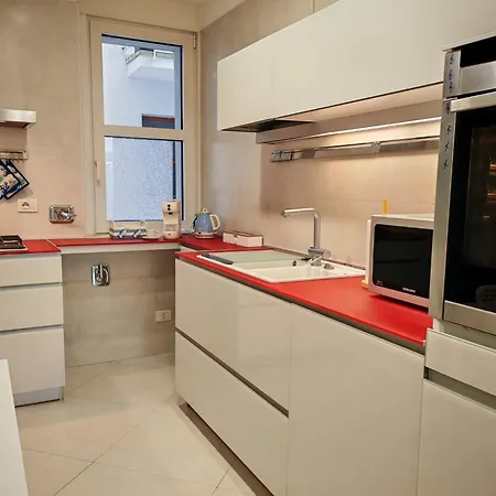 Jonathan Luxury Per 10 Трієст