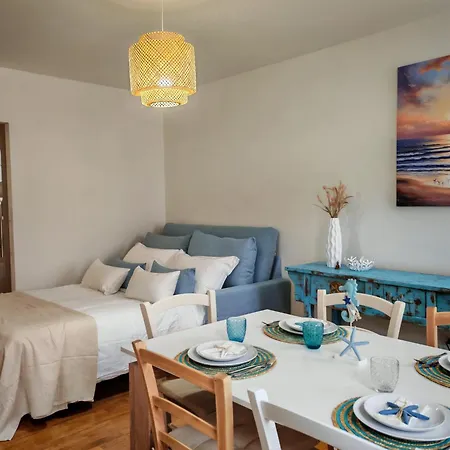 Jonathan Luxury Per 10 Triest