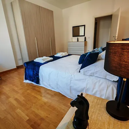 Апартаменти Jonathan Luxury Per 10 *