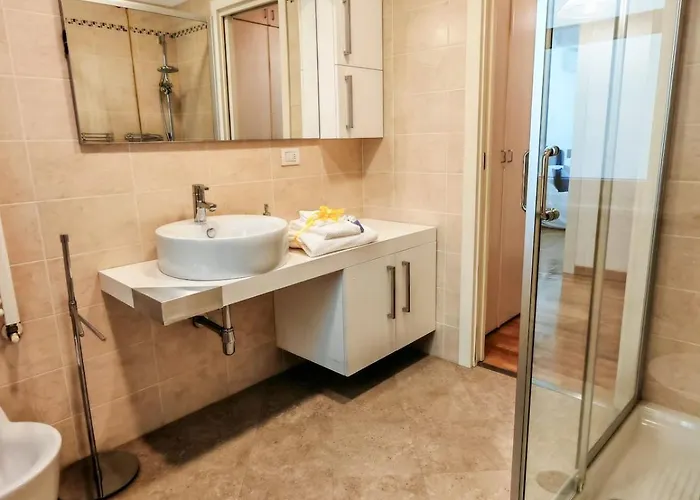 Jonathan Luxury Per 10 Apartment *